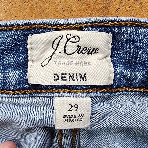J.Crew Trademark Light Wash Denim Rolled Shorts Size 29 - Picture 5 of 10